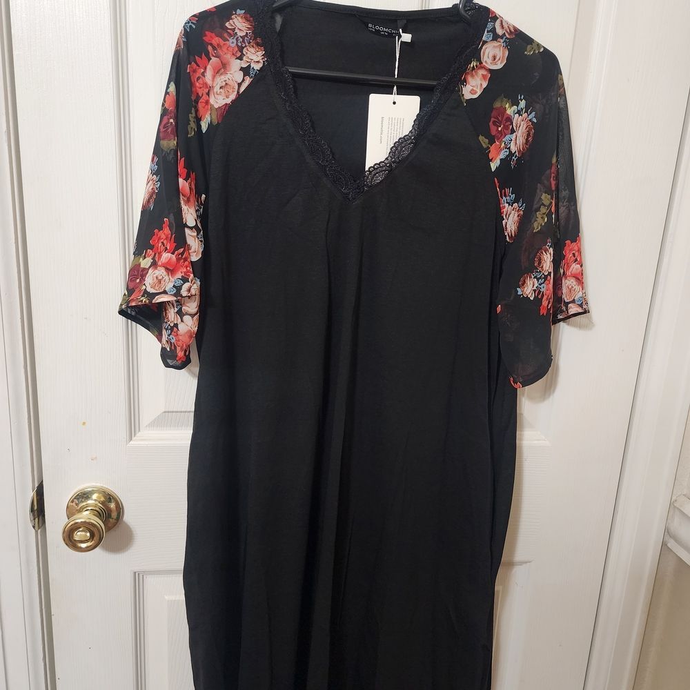 BloomChic Black Dress with Lace Detail Size Medium NWT